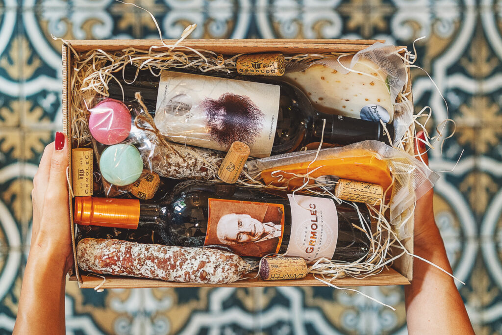 Balíček vína a pohoštění