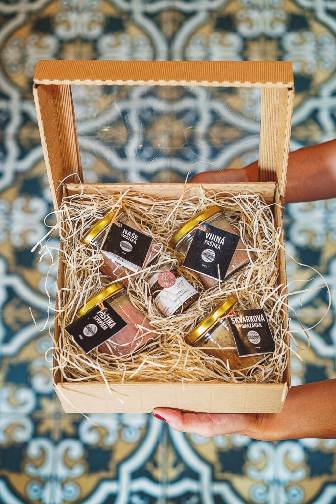 Balíček s paštikami