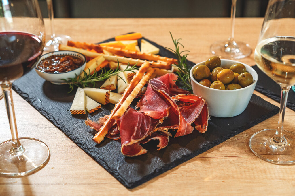 Pohoštění k vínu