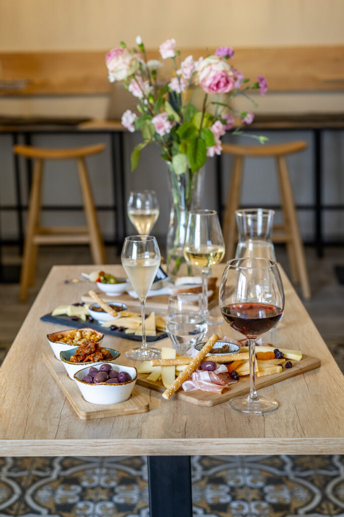 Pohoštění k vínu