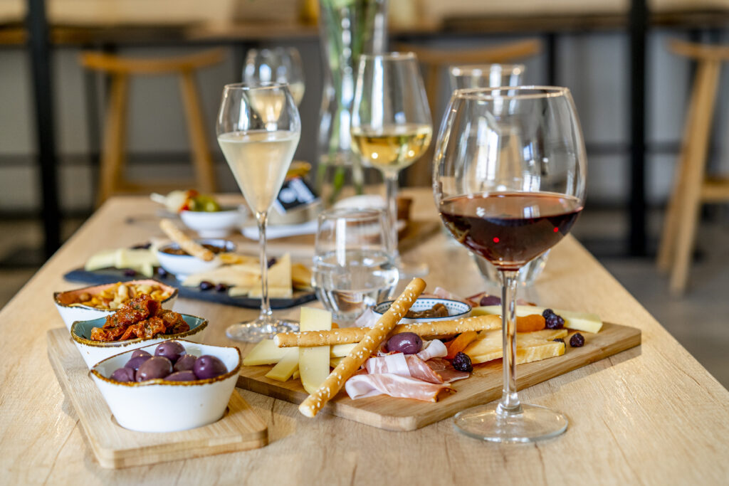Degustace vín a pohoštění
