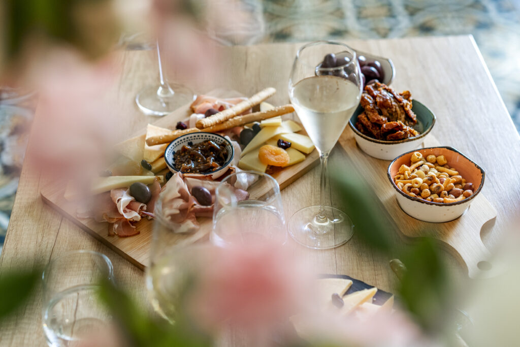 Degustace vín a pohoštění